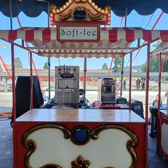 Softeisstand mit Nostalgiestand