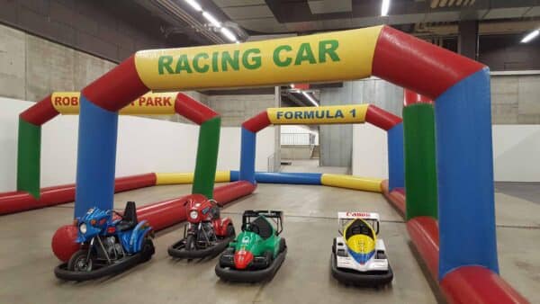 F1 Kinder Racingpiste inkl. 4 Fahrzeuge