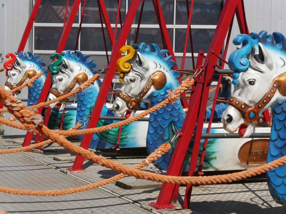 Nostalgische Seepferdchen Schiffschaukel