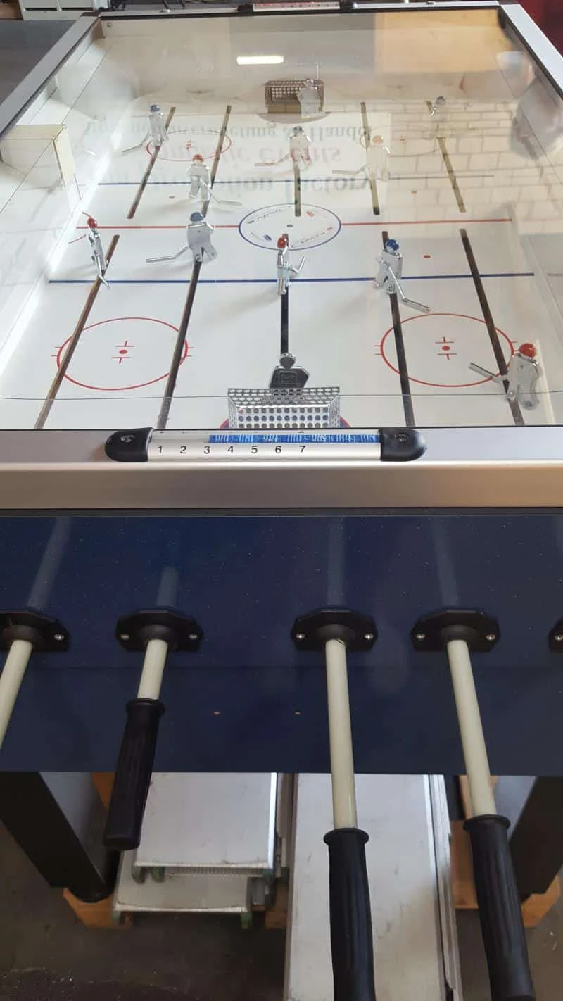 Tischeishockey