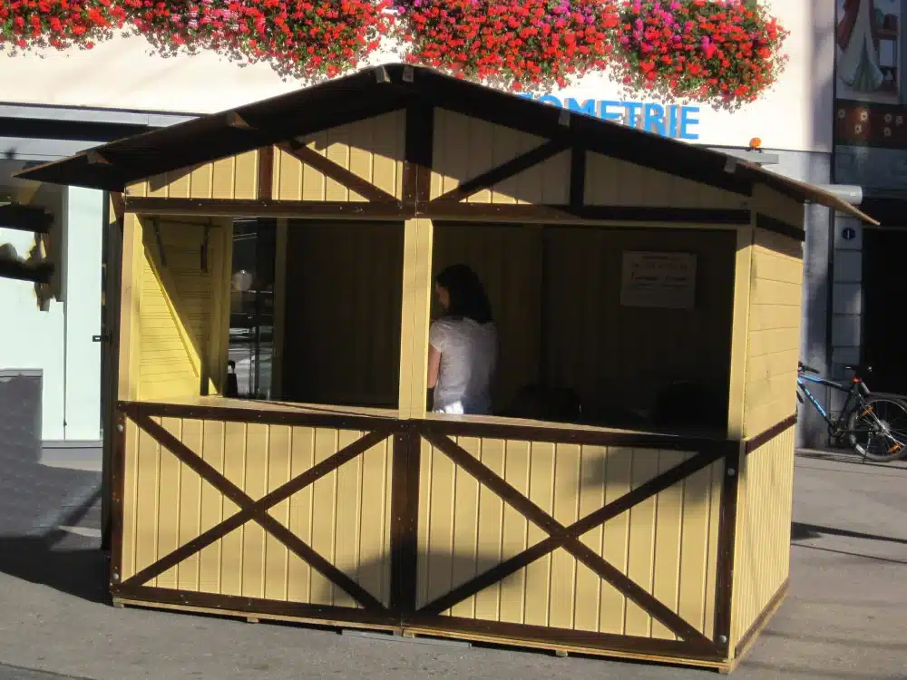 Chalet 2m x 3m